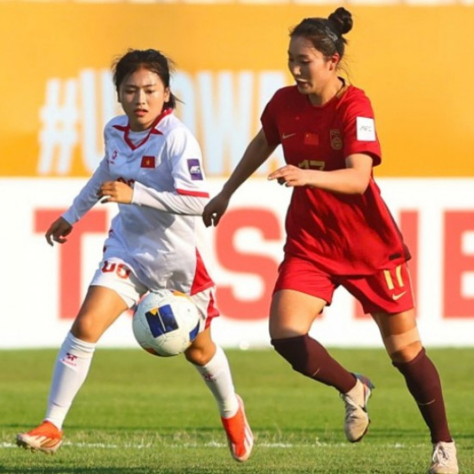  - Video bóng đá ĐT nữ U20 Trung Quốc - U20 Việt Nam: Kiên cường chống trả (giải Châu Á)