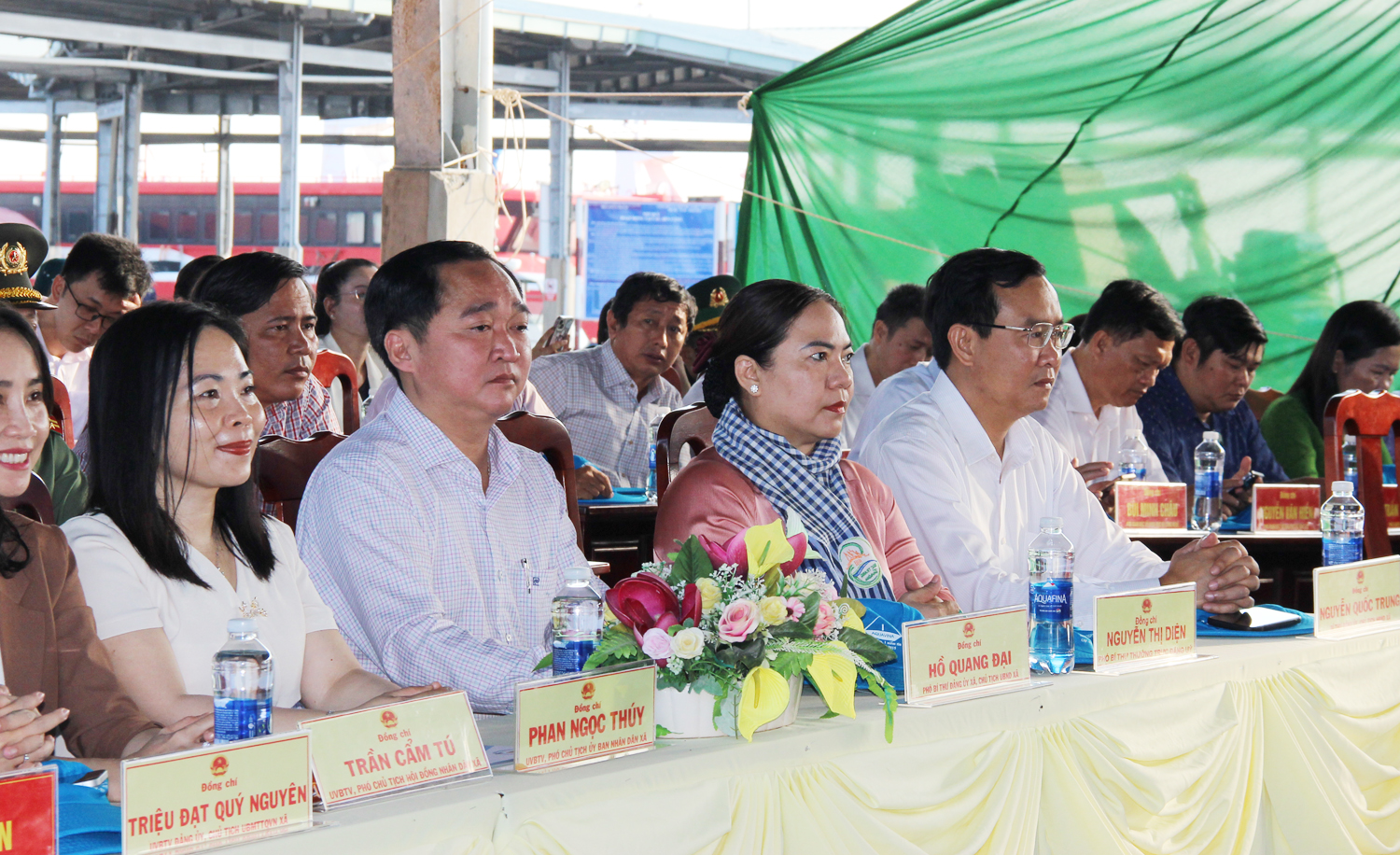 Cần Thơ trao 30 suất học bổng tại lễ mít tinh thả giống tái tạo nguồn lợi thủy sản - 1