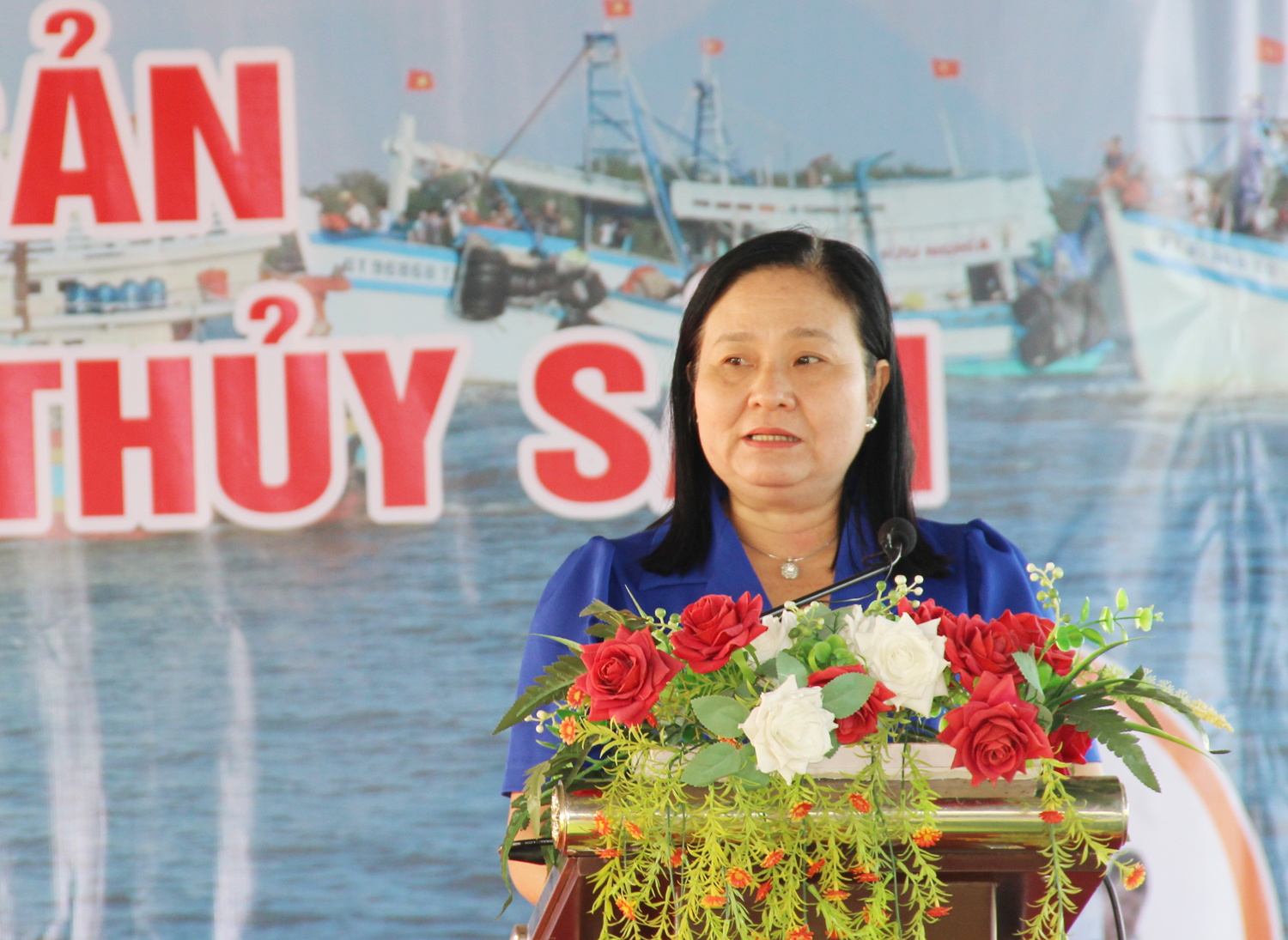 Cần Thơ trao 30 suất học bổng tại lễ mít tinh thả giống tái tạo nguồn lợi thủy sản - 3