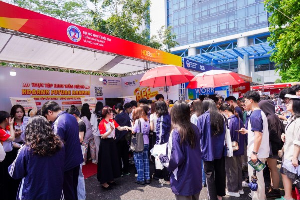 NEU Career Week 2026: Bước chuyển mình trong kỷ nguyên số - 2