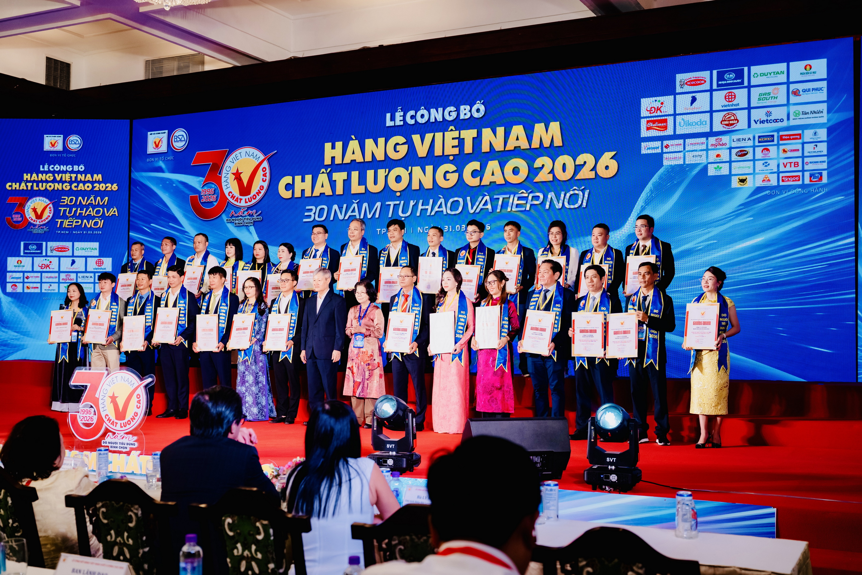 Yến sào Khánh Hòa 17 năm liên tiếp giữ danh hiệu Hàng Việt Nam chất lượng cao - 2