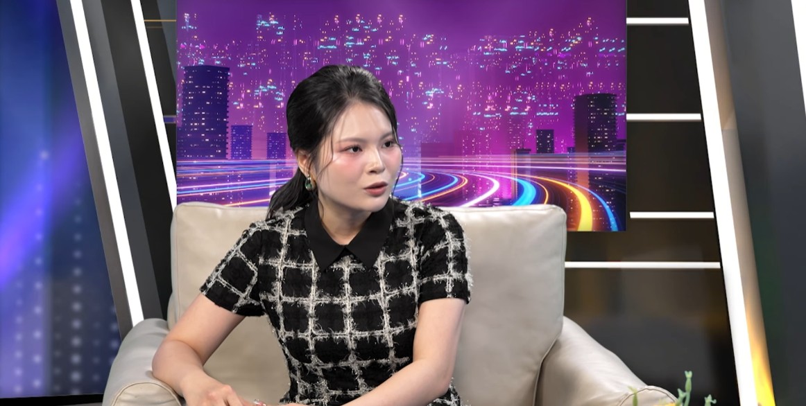 MC song ngữ Giáng Ngọc trải lòng về áp lực vô hình từ mạng xã hội qua cụm từ trending “Lỡ cả đời không rực rỡ thì sao?” - 3