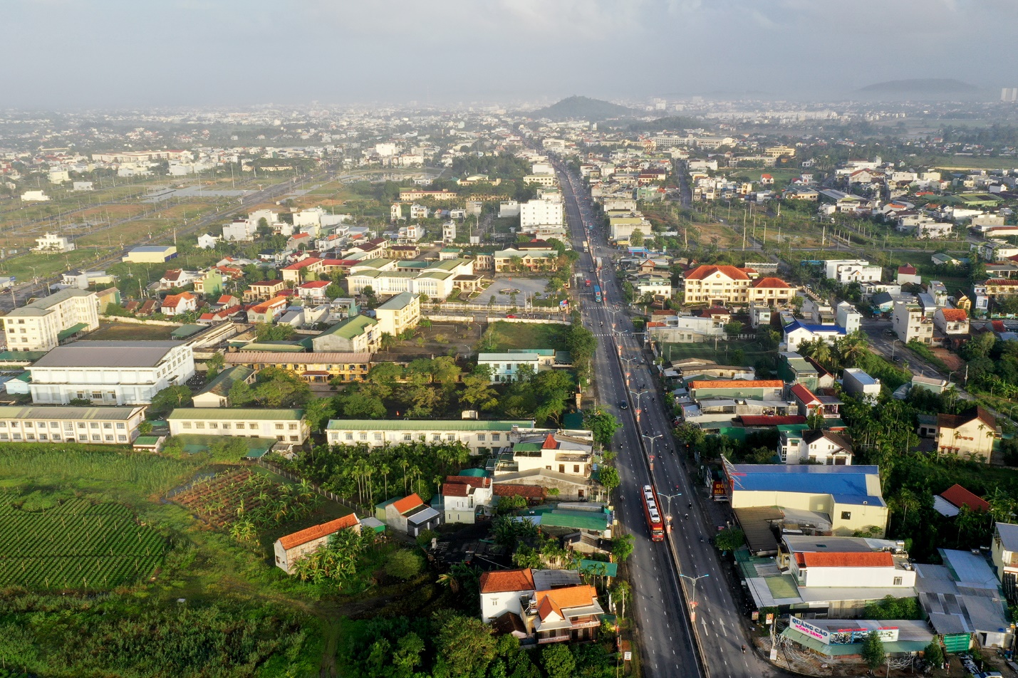 quang ngai dao tao nguon nhan luc tai cho tao nen tang phat trien ben vung - 11