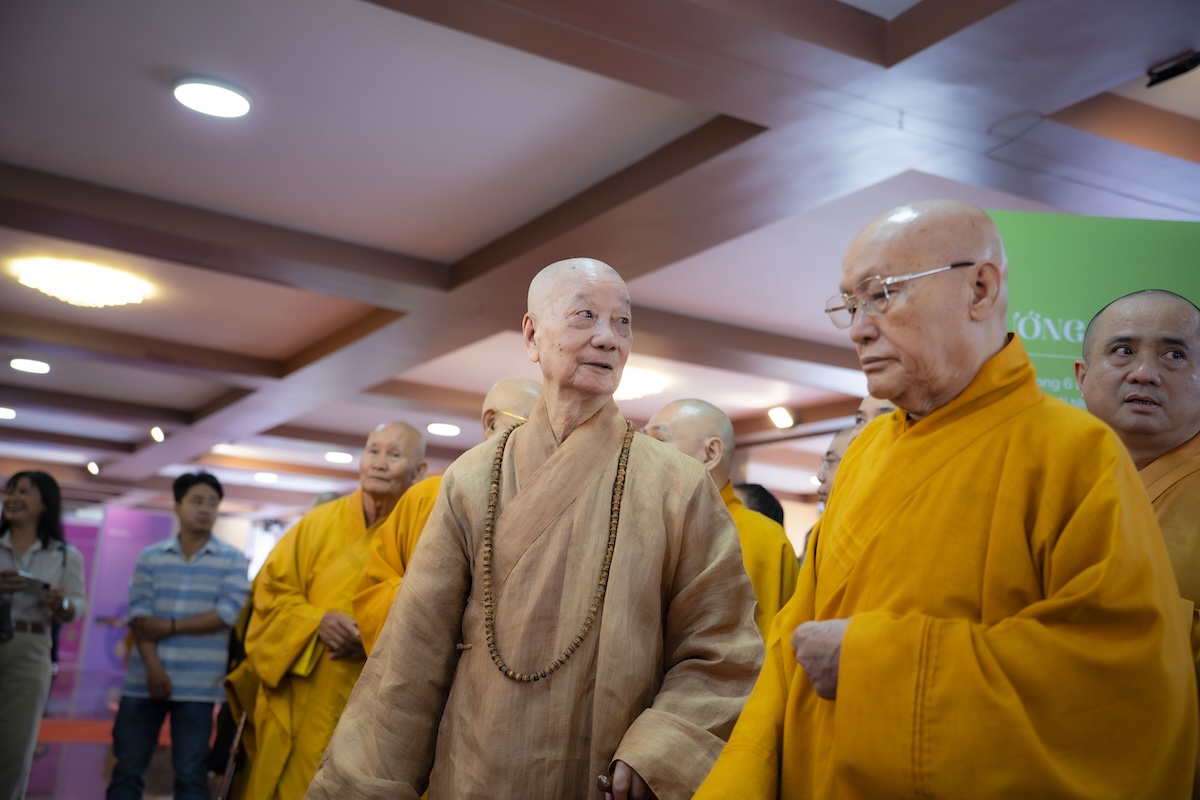 gan 500 tu lieu quy tai hien 45 nam phat giao viet nam tai viet nam quoc tu - 9