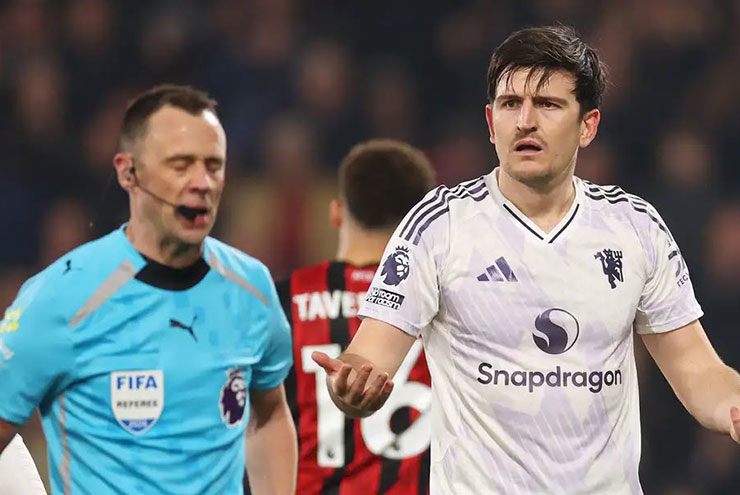 Maguire nguy cơ bị thêm án treo giò vì chửi trọng tài, vắng đại chiến Chelsea - MU - 1