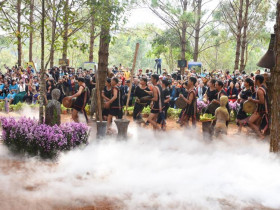  - Chuỗi sự kiện văn hóa – du lịch chào mừng Giỗ Tổ Hùng Vương và 30/4 ở Măng Đen