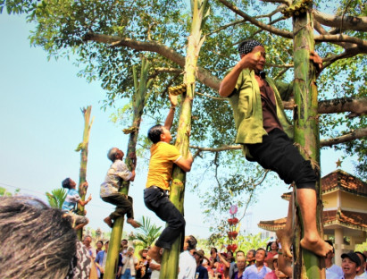 Rộn ràng lễ hội Đình làng Bồ Bản