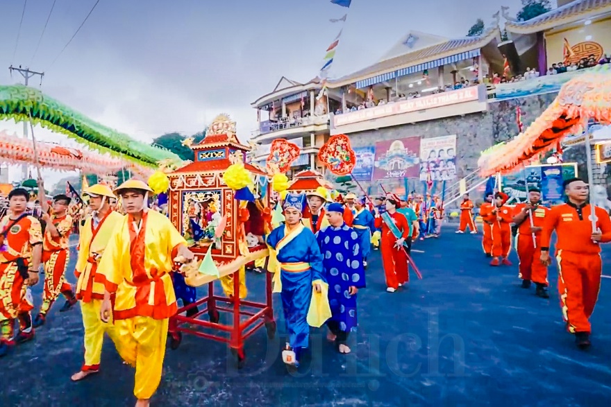 Trẩy hội Dinh cô Long Hải, khám phá nghi thức rước Cô độc đáo - 3