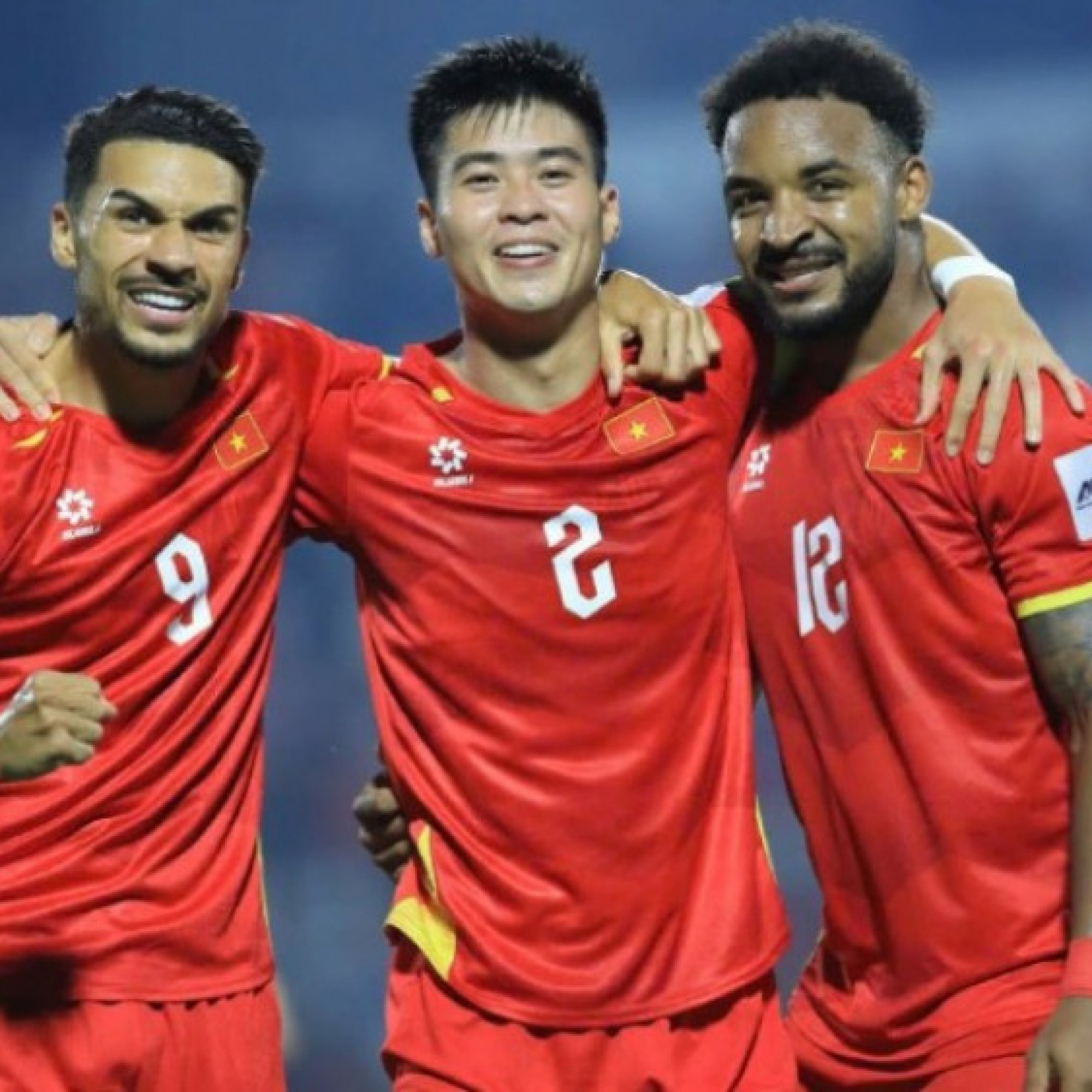  - Ngôi sao tỏa sáng: Xuân Son "6 múi" lập cú đúp, ĐT Việt Nam đã "Mạnh" còn "Hên"