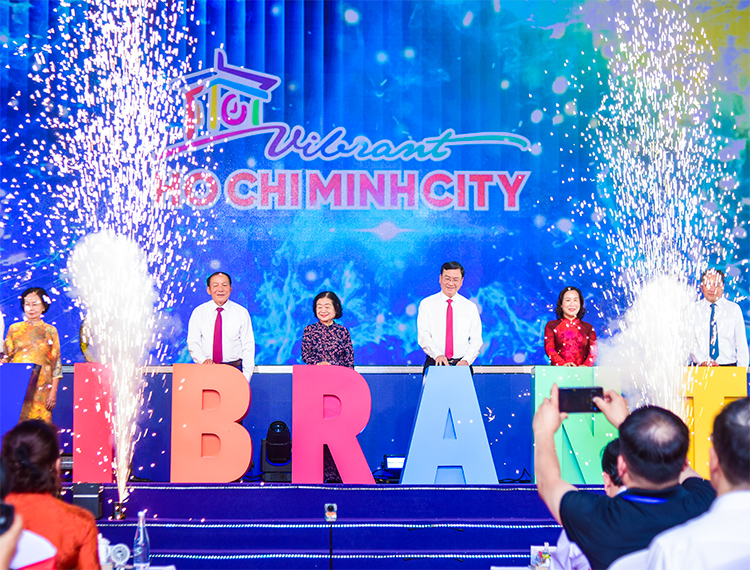 Khai mạc Ngày hội Du lịch TP.HCM đầy sôi động: Cơ hội ‘vàng’ săn tour hè 2026