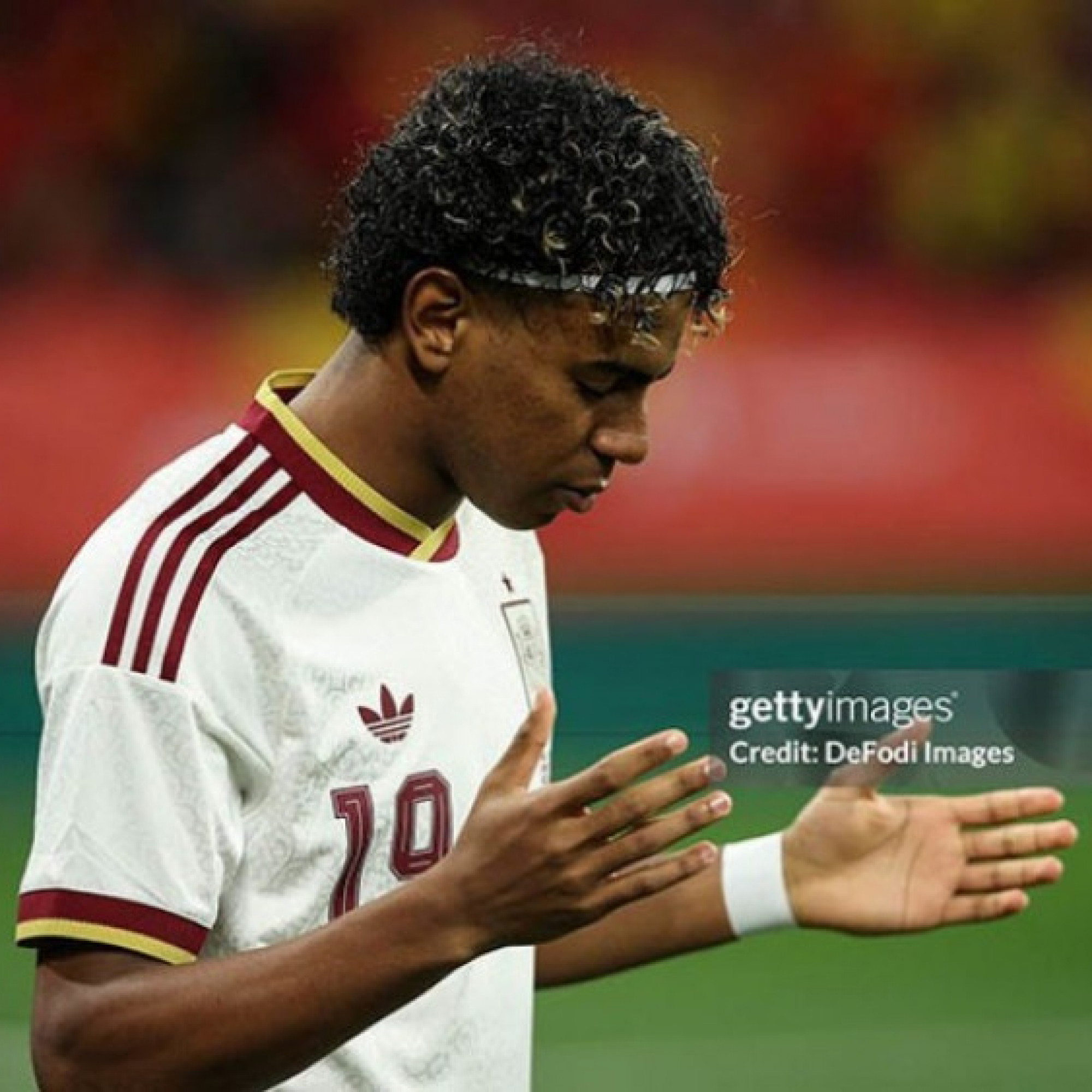  - Yamal lên tiếng về hành vi kỳ thị của fan Tây Ban Nha