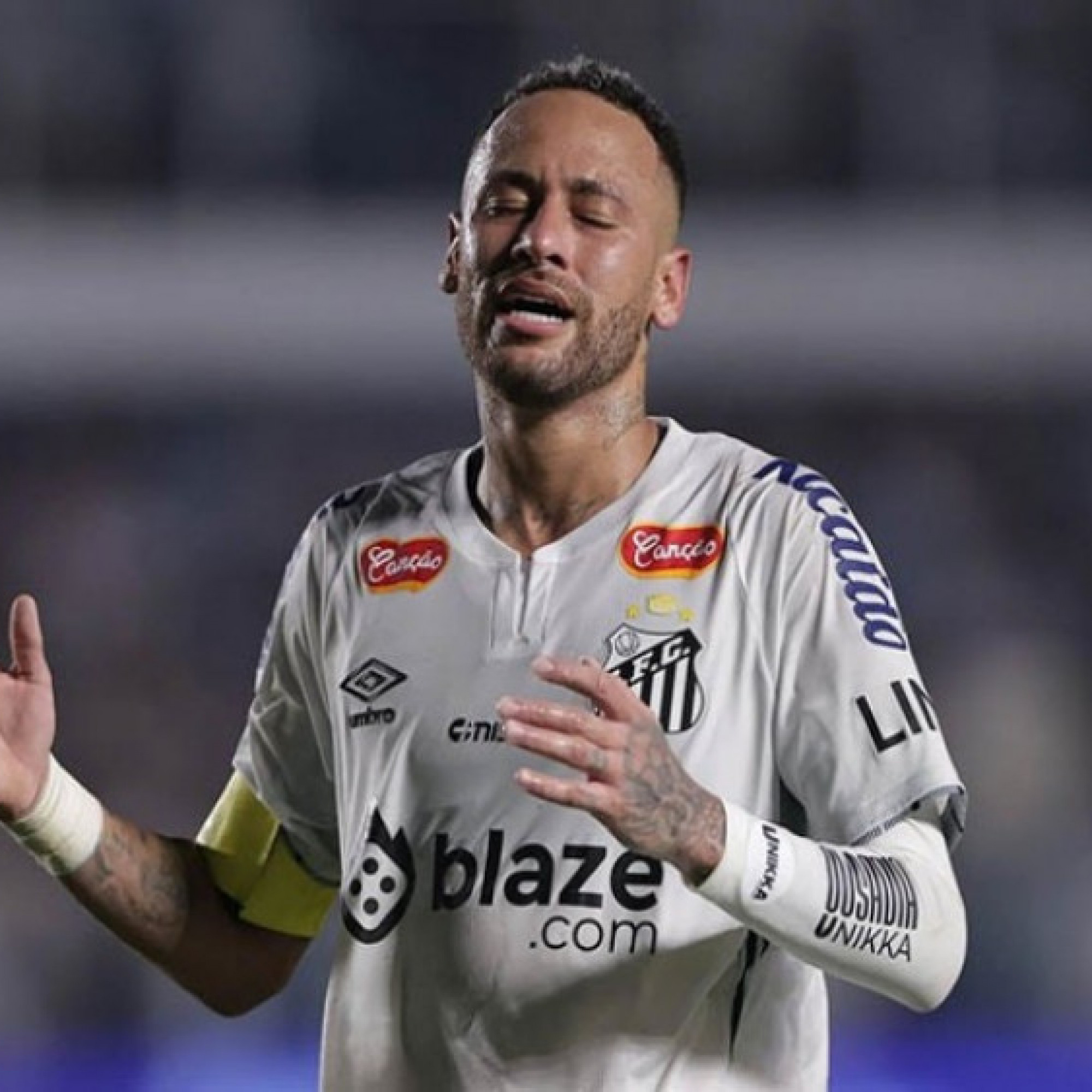  - Neymar đối mặt án cấm thi đấu 12 trận, giấc mơ World Cup tan vỡ?