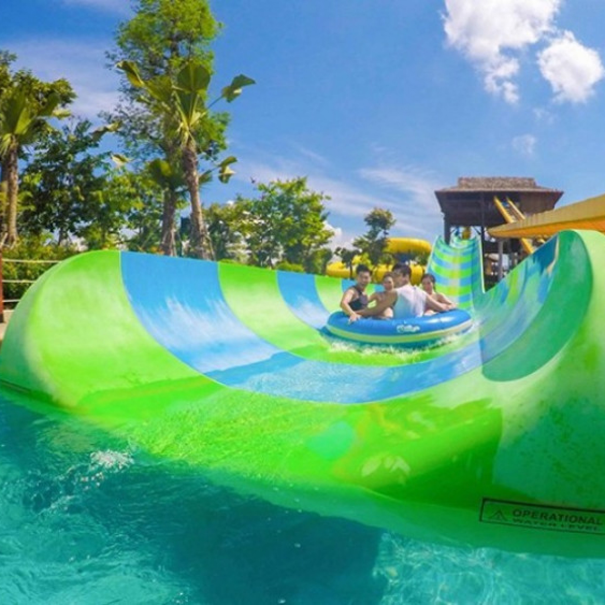 Mùa hè không đi công viên nước thì chờ khi nào?