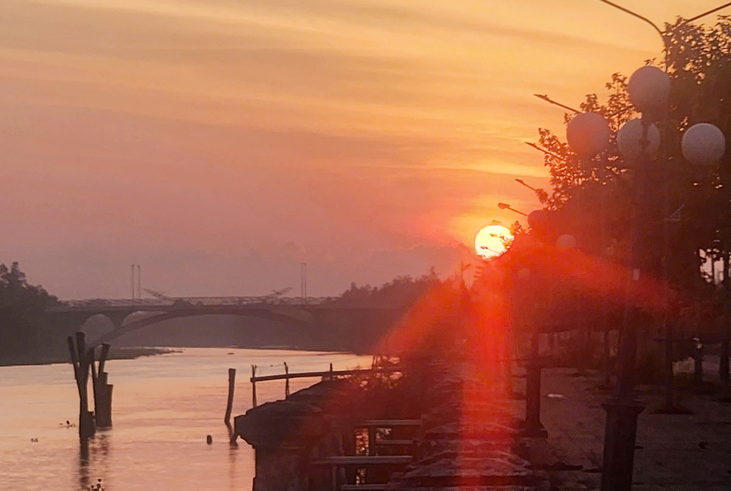 Ngắm bình minh trên sông Trăng ở Cần Thơ - 4