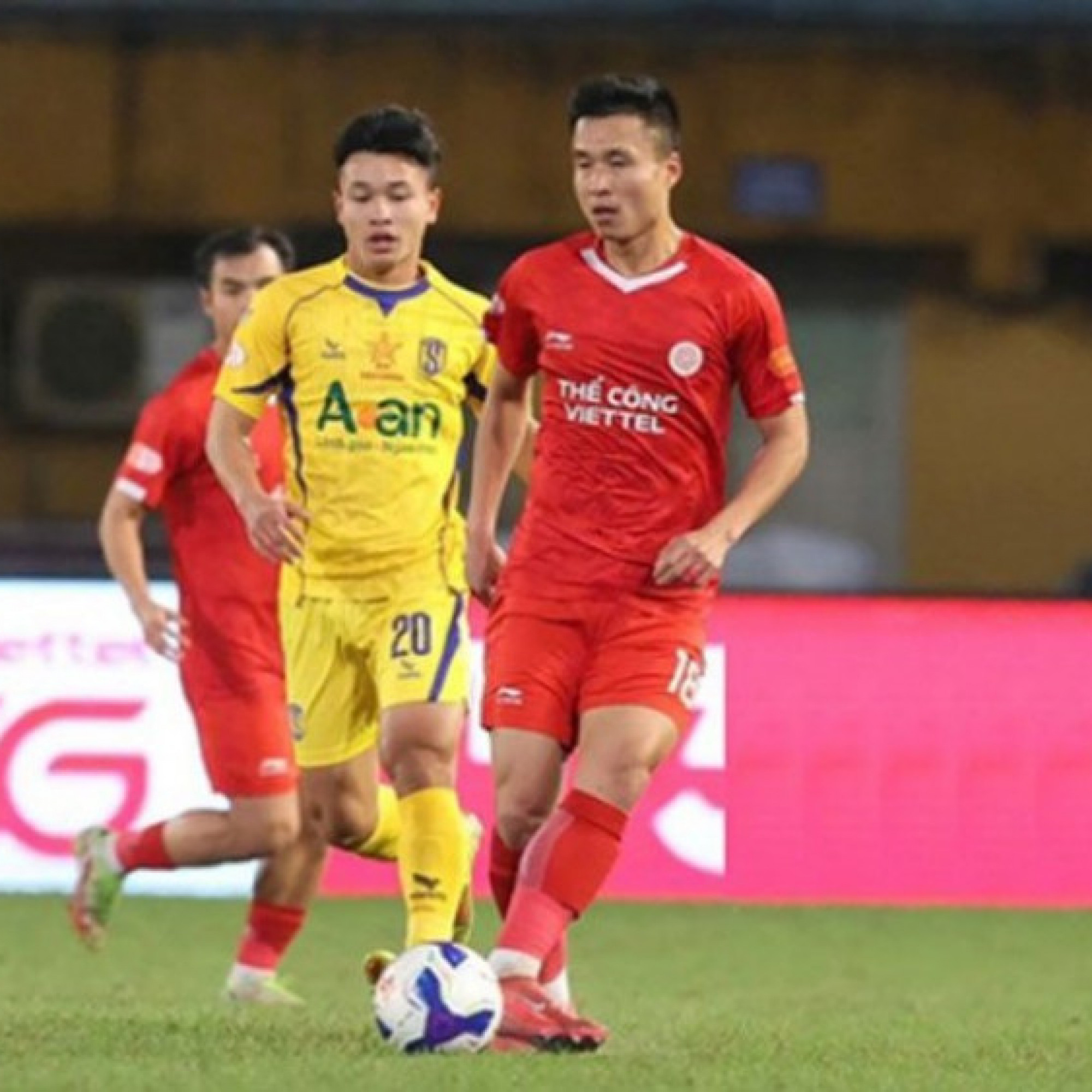  - Trực tiếp bóng đá SLNA - Thể Công Viettel: Đội bóng áo lính áp lực phải thắng (V-League)