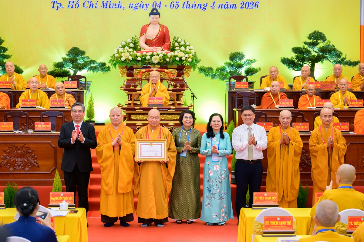 tp.hcm dat ky vong vao vai tro cau noi cua phat giao trong giai doan phat trien moi - 11