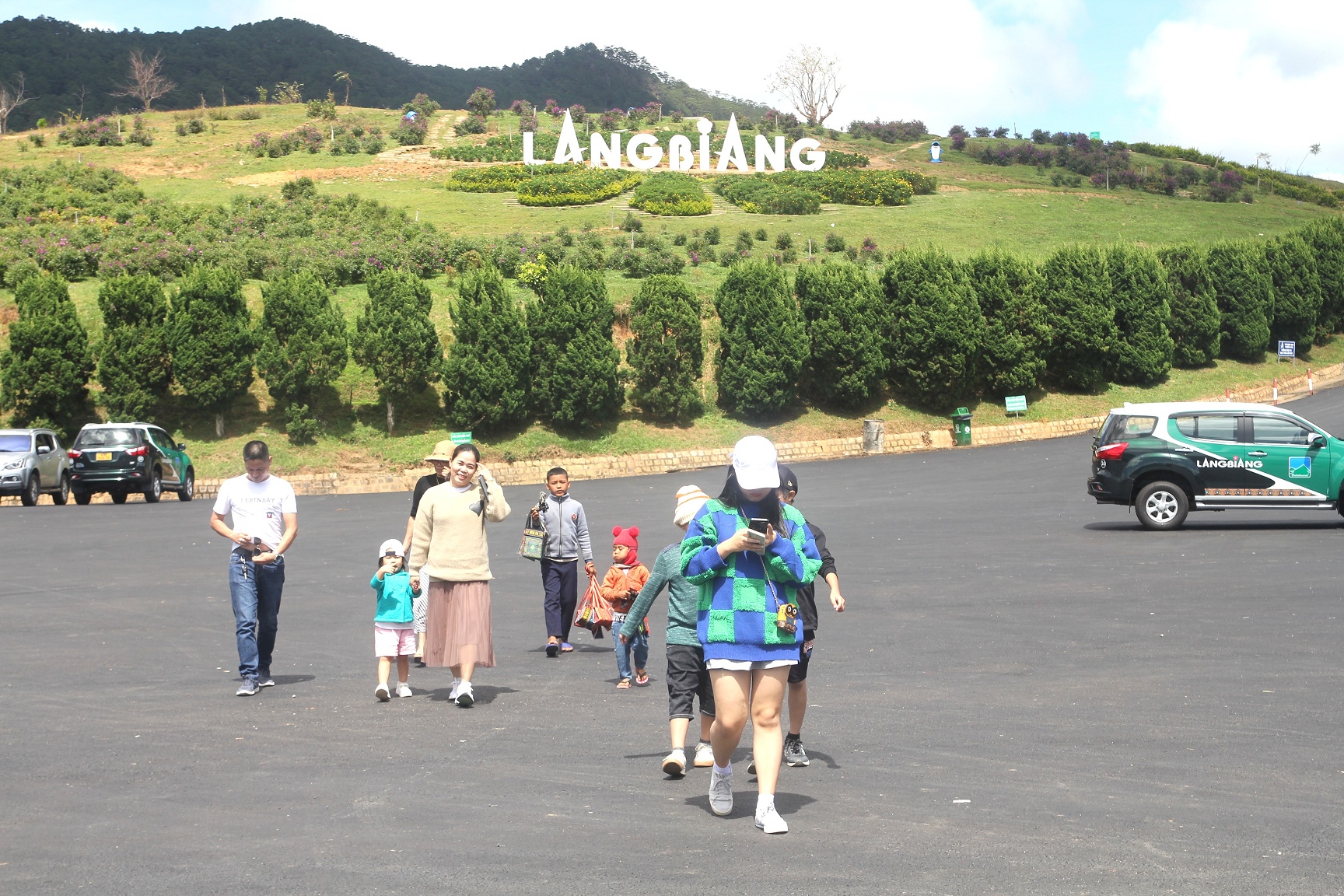 Du khách đến Lâm Đồng tăng mạnh trong 3 tháng đầu năm - 1