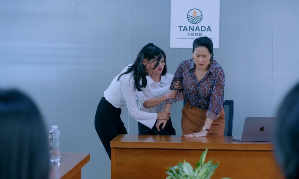 “Người thừa kế không danh phận” gây tranh cãi vì tình tiết kéo dài, nữ chính liên tục rơi vào bi kịch - 2