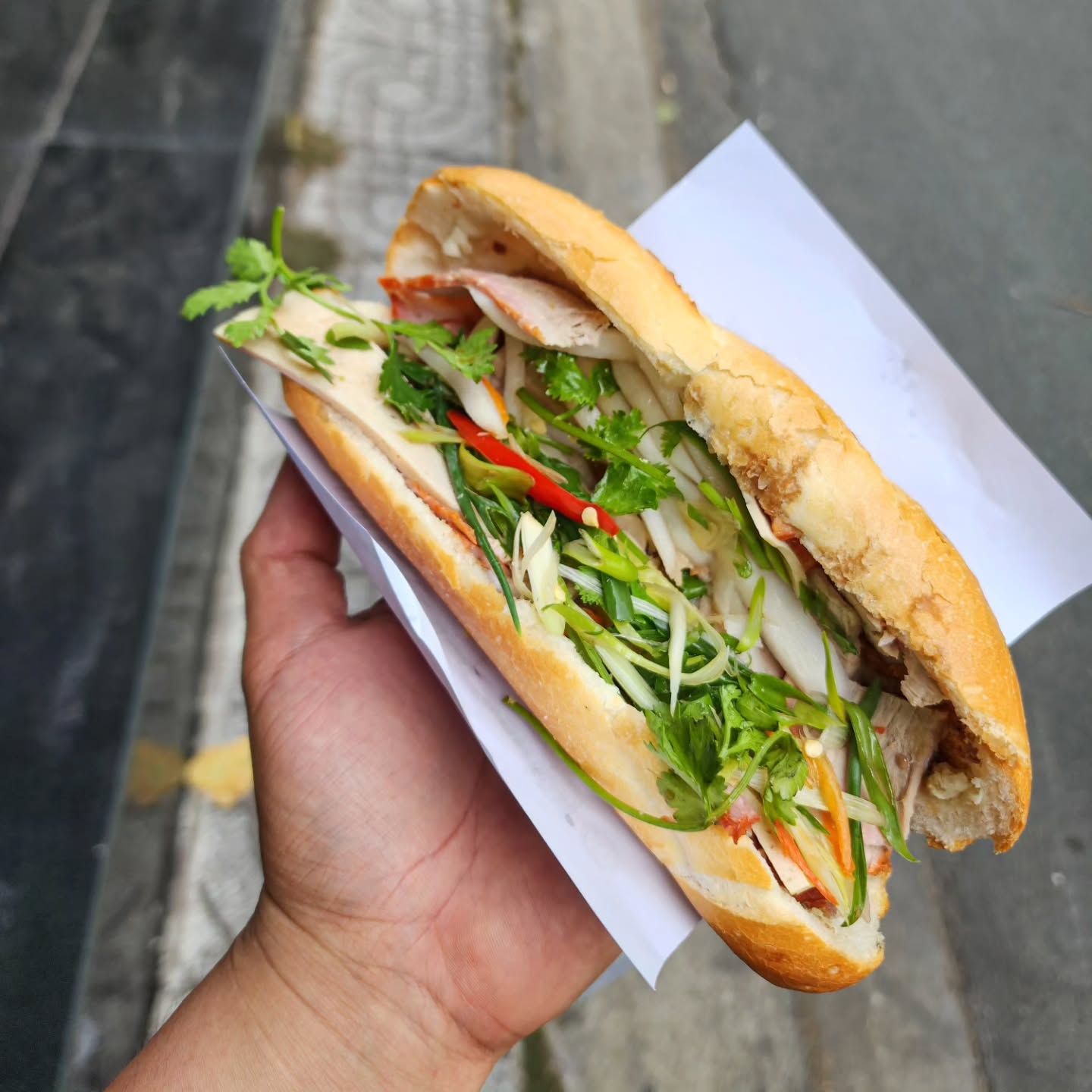 Bánh mì Sài Gòn: Từ món ăn đường phố đến “điểm chạm” du lịch toàn cầu - 3