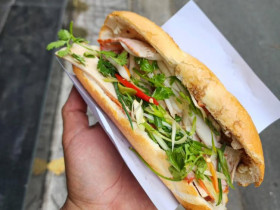  - Bánh mì Sài Gòn: Từ món ăn đường phố đến “điểm chạm” du lịch toàn cầu