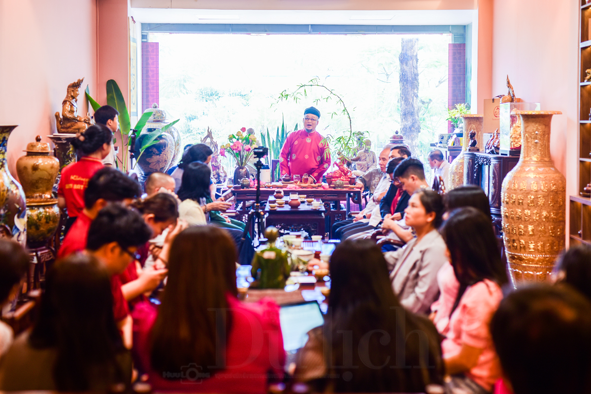 Bên tách trà, kể chuyện ngàn năm tinh hoa đất trời hội tụ trong hồn gốm di sản - 4