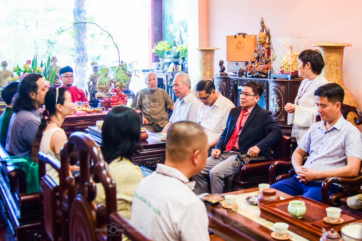 Bên tách trà, kể chuyện ngàn năm tinh hoa đất trời hội tụ trong hồn gốm di sản - 7