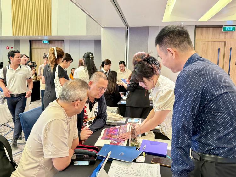 Đoàn famtrip quốc tế khảo sát, kết nối du lịch Quảng Ninh