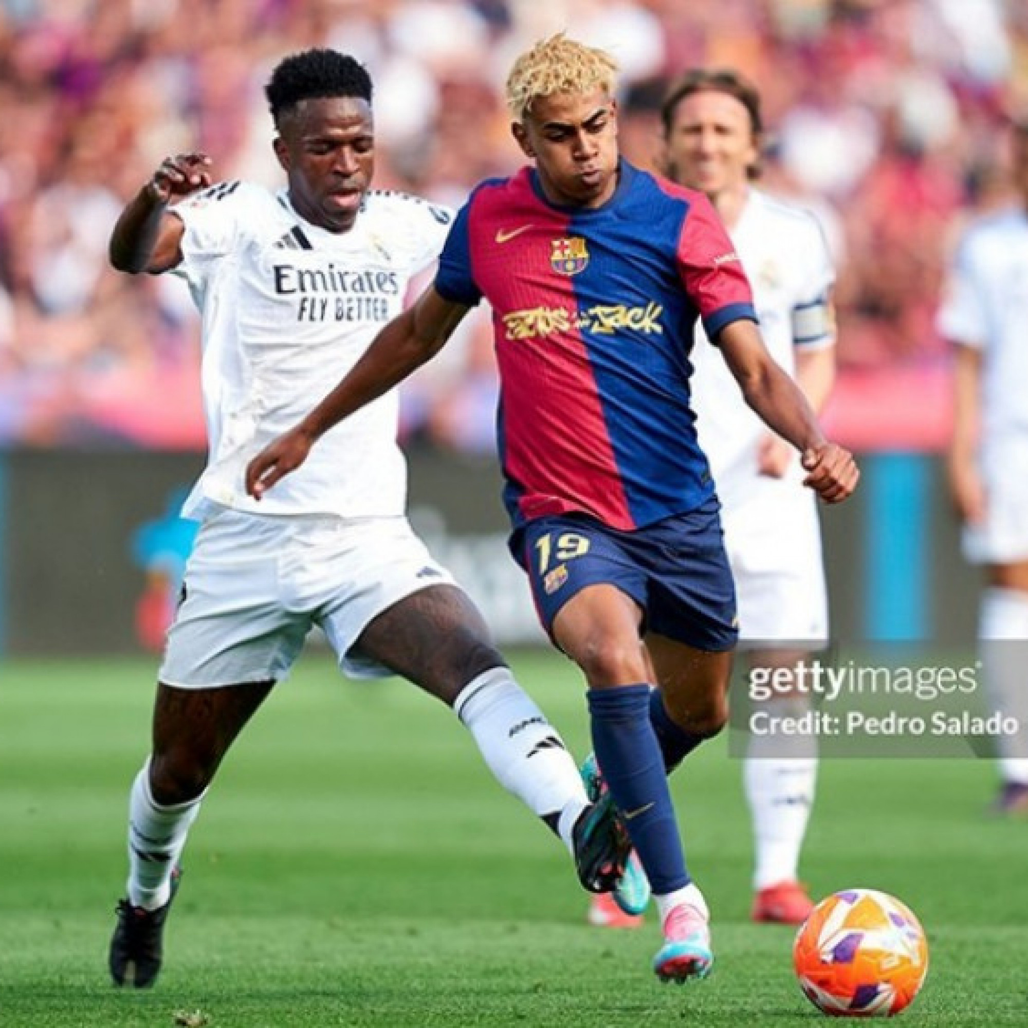  - Vinicius bảo vệ Yamal, 2 sao Real & Barca cùng chung chiến tuyến