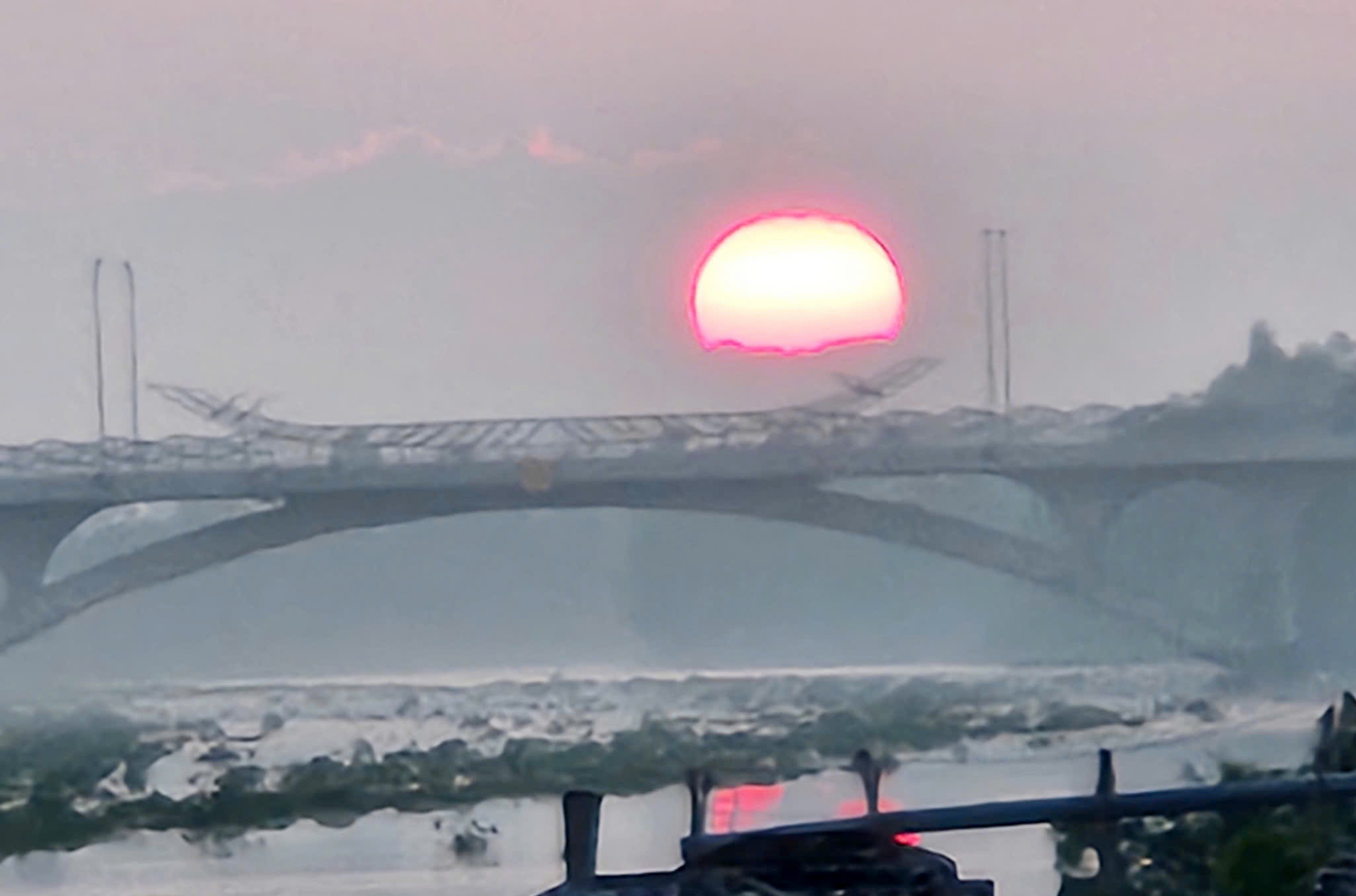 Hai phút 'nín thở' nhìn mặt trời nhô lên từ mặt sông ở Cần Thơ - 2