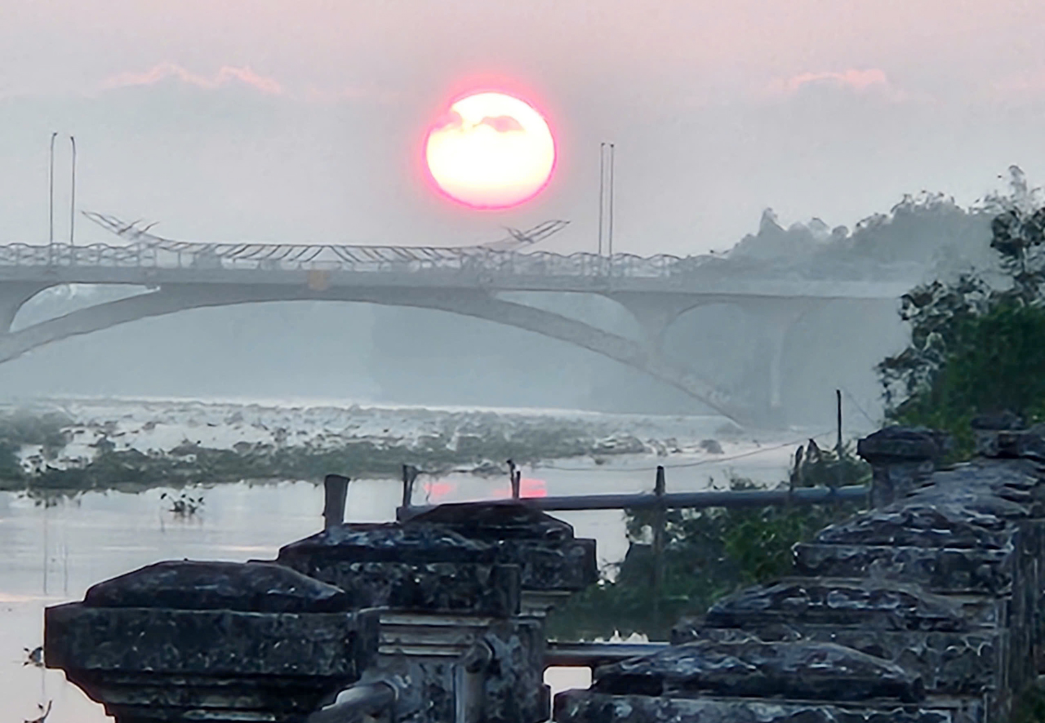 Hai phút 'nín thở' nhìn mặt trời nhô lên từ mặt sông ở Cần Thơ - 3