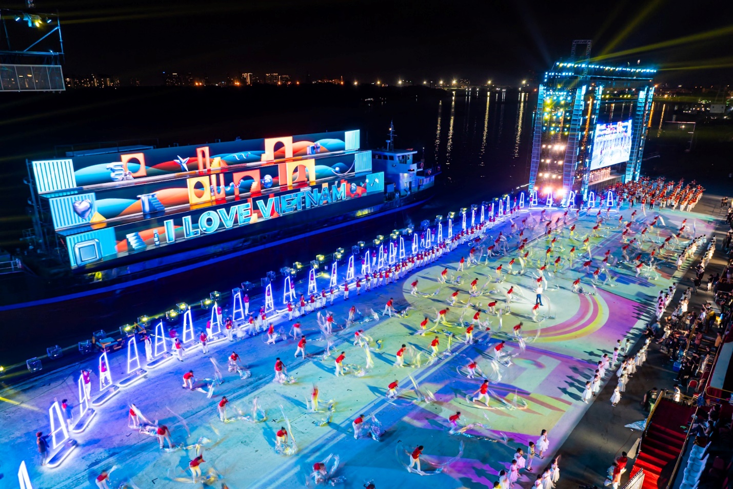 TP.HCM lập Quỹ Phát triển công nghiệp văn hóa và phim trường 150ha - 2