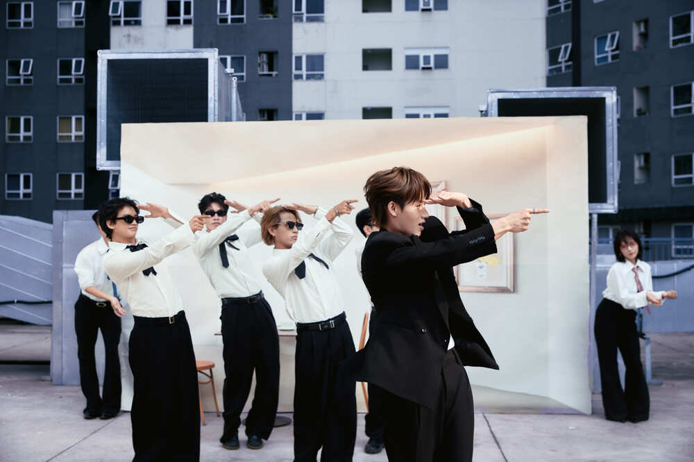 Hồ Đông Quan ra MV đầu tay, “hội bạn thân” góp mặt trong vai trò đặc biệt - 3