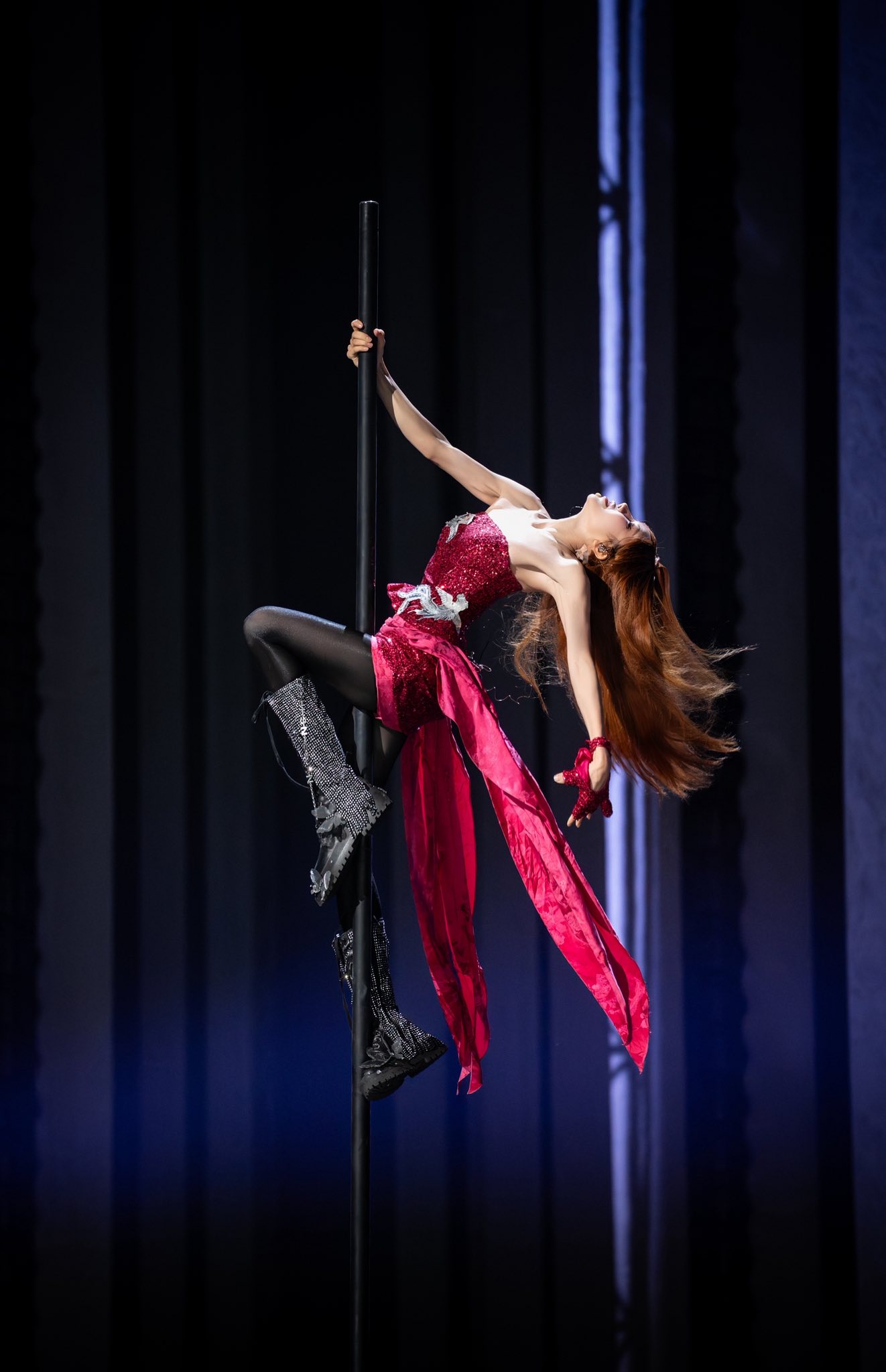 Trang Pháp “gây bão” tại Trung Quốc, mở ra cơ hội quốc tế cho nghệ sĩ Việt - 2