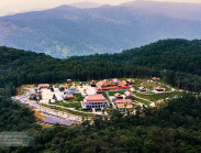 Khánh Hòa: Du lịch tâm linh được đánh thức giữa miền di sản và thiên nhiên