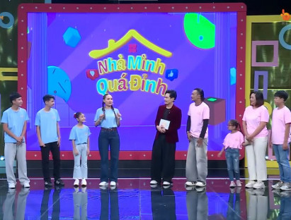 Diễm Phương diễn nét nũng nịu khiến MC Dương Hồng Phúc và Hoàng Phi “đỡ không kịp”