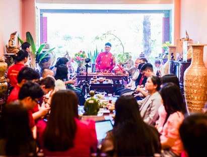  - Bên tách trà, kể chuyện ngàn năm tinh hoa đất trời hội tụ trong hồn gốm di sản