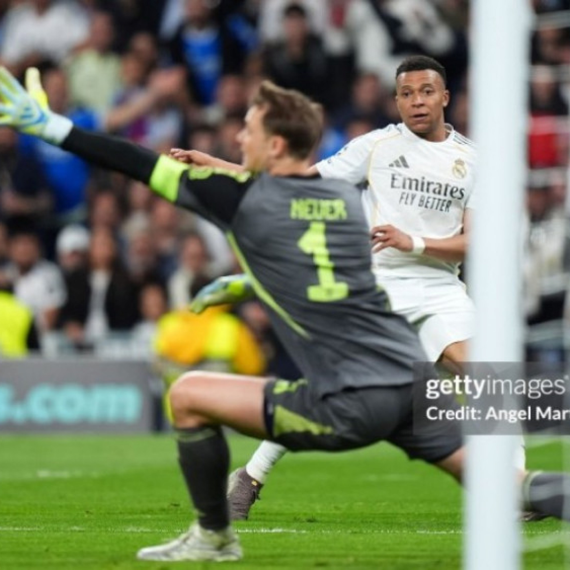  - Bayern "gieo sầu" cho Real: Mãn nhãn đại tiệc tấn công, Mbappe "chào thua" Neuer