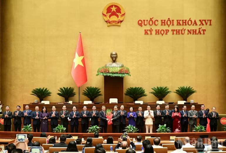 Phê chuẩn bổ nhiệm Phó Thủ tướng, Bộ trưởng và các thành viên khác của Chính phủ - 2