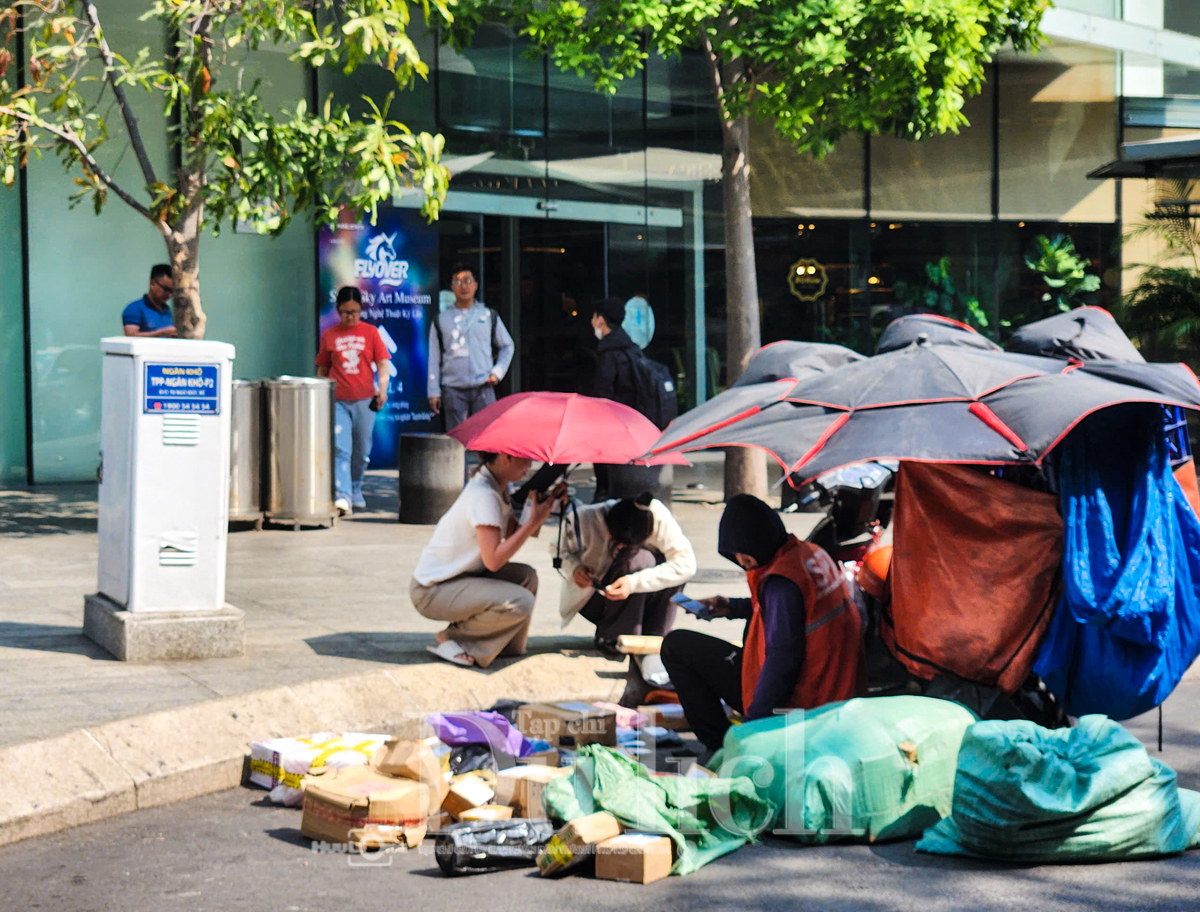 Nắng nóng đợt này thực sự 'đáng sợ', chạy xe mà đầu óc choáng váng, hoa hết cả mắt - 6