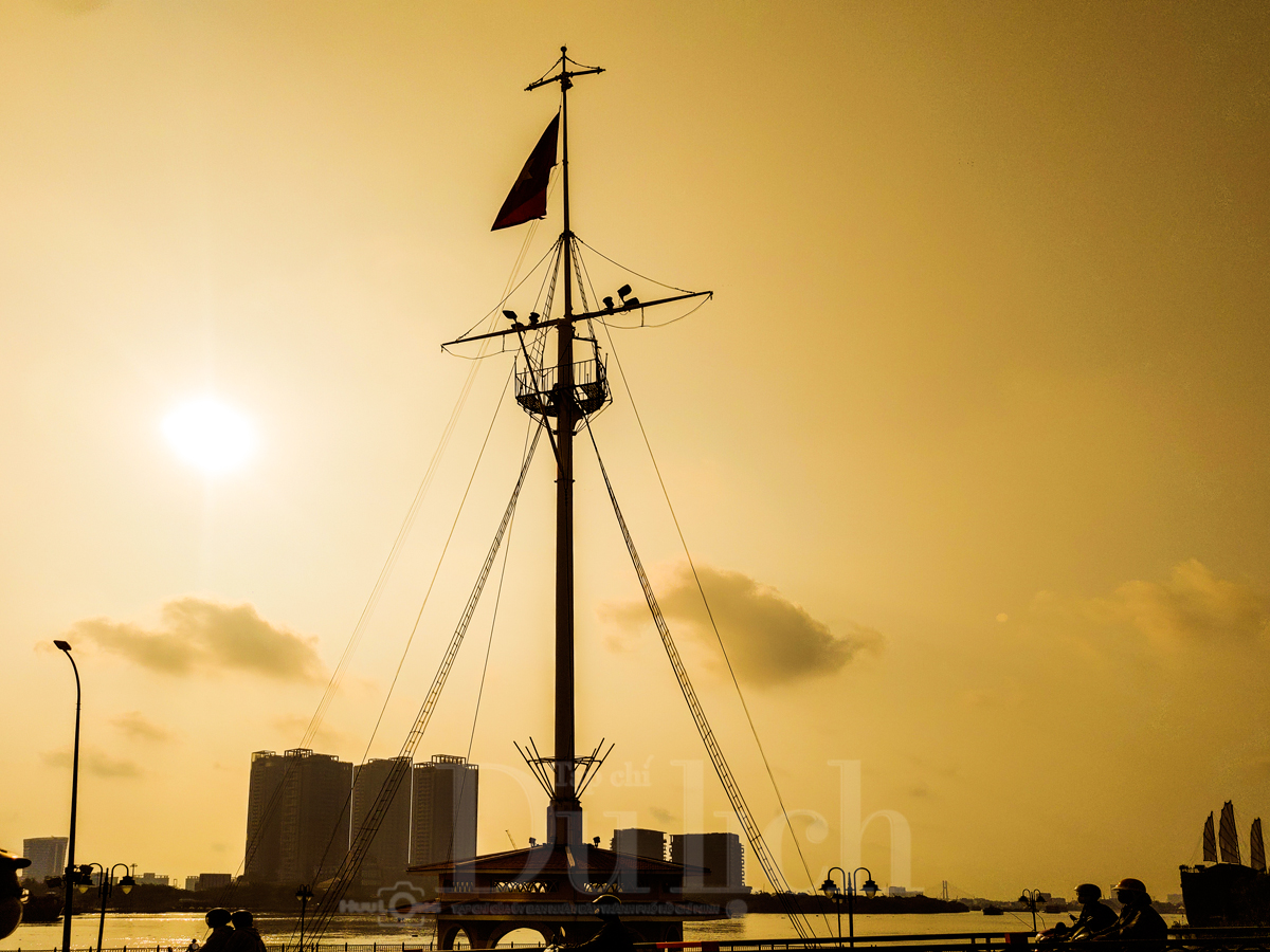 Nắng nóng đợt này thực sự 'đáng sợ', chạy xe mà đầu óc choáng váng, hoa hết cả mắt - 4