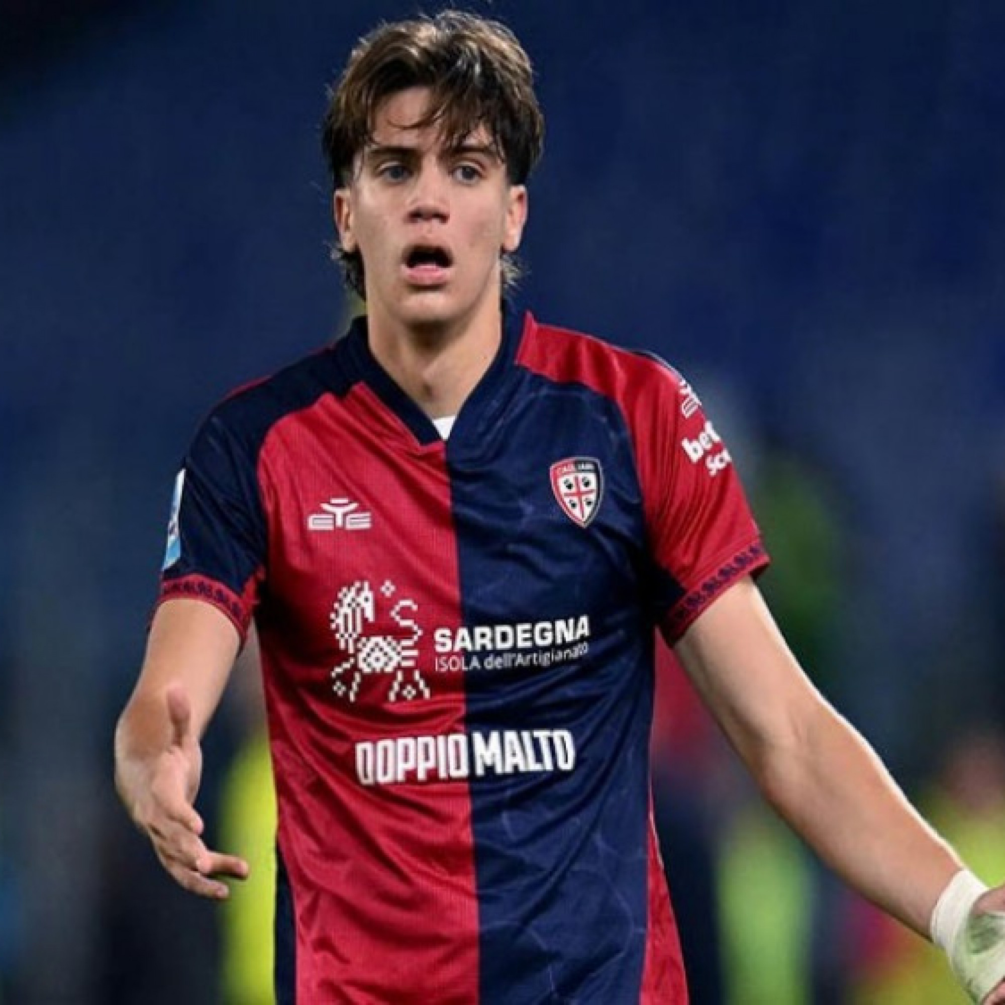  - Tin mới nhất bóng đá sáng 9/4: Liverpool và Barca tranh giành sao Italia 45 triệu euro