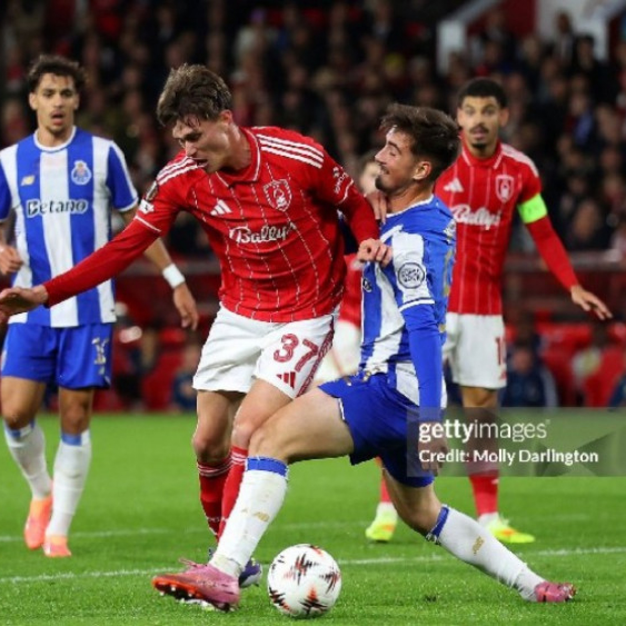  - Trực tiếp bóng đá Porto - Nottingham Forest: Hiểm họa ở "Hang rồng" (Europa League)