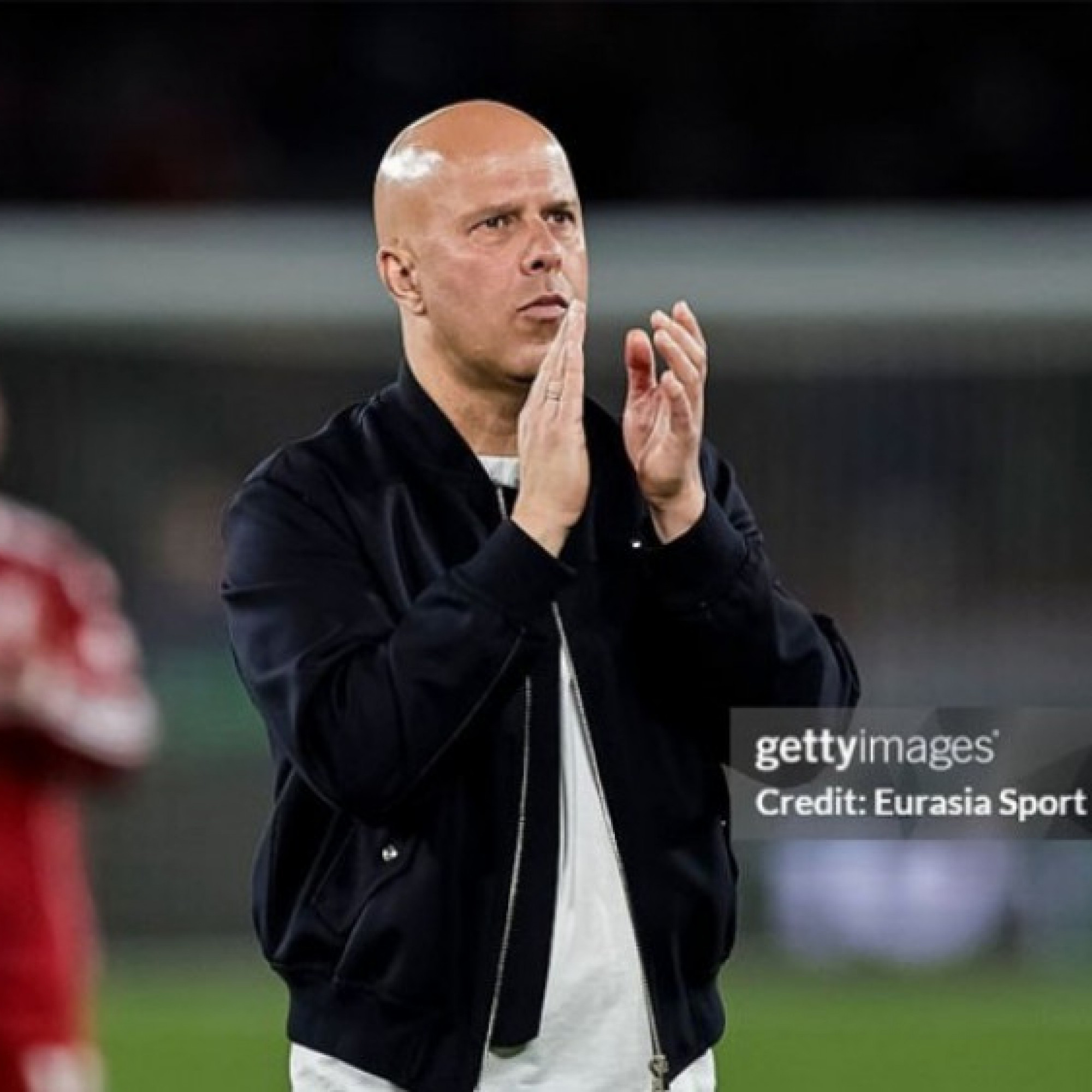  - Liverpool yêu cầu "khó hơn lên trời" với Slot: Vô địch Cúp C1 hoặc bị sa thải