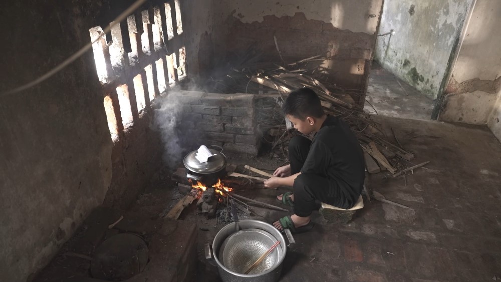 NSƯT Đức Khuê và diễn viên Thanh Hương xúc động trước hình ảnh những người mẹ gồng gánh nuôi con sau khi chồng mất - 3