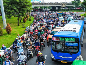  - Tăng tốc lộ trình miễn vé xe buýt, kỳ vọng thay đổi thói quen đi lại của người dân