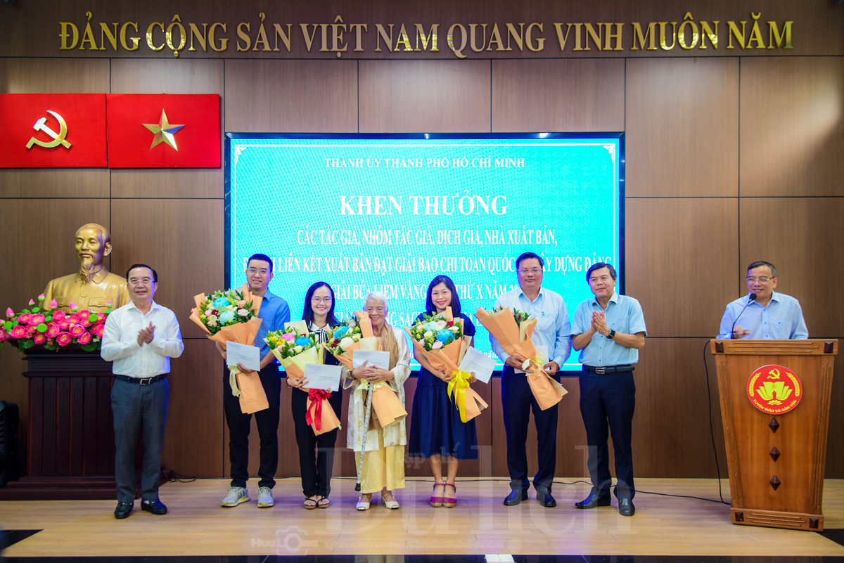 Má ơi, con đây! - 1