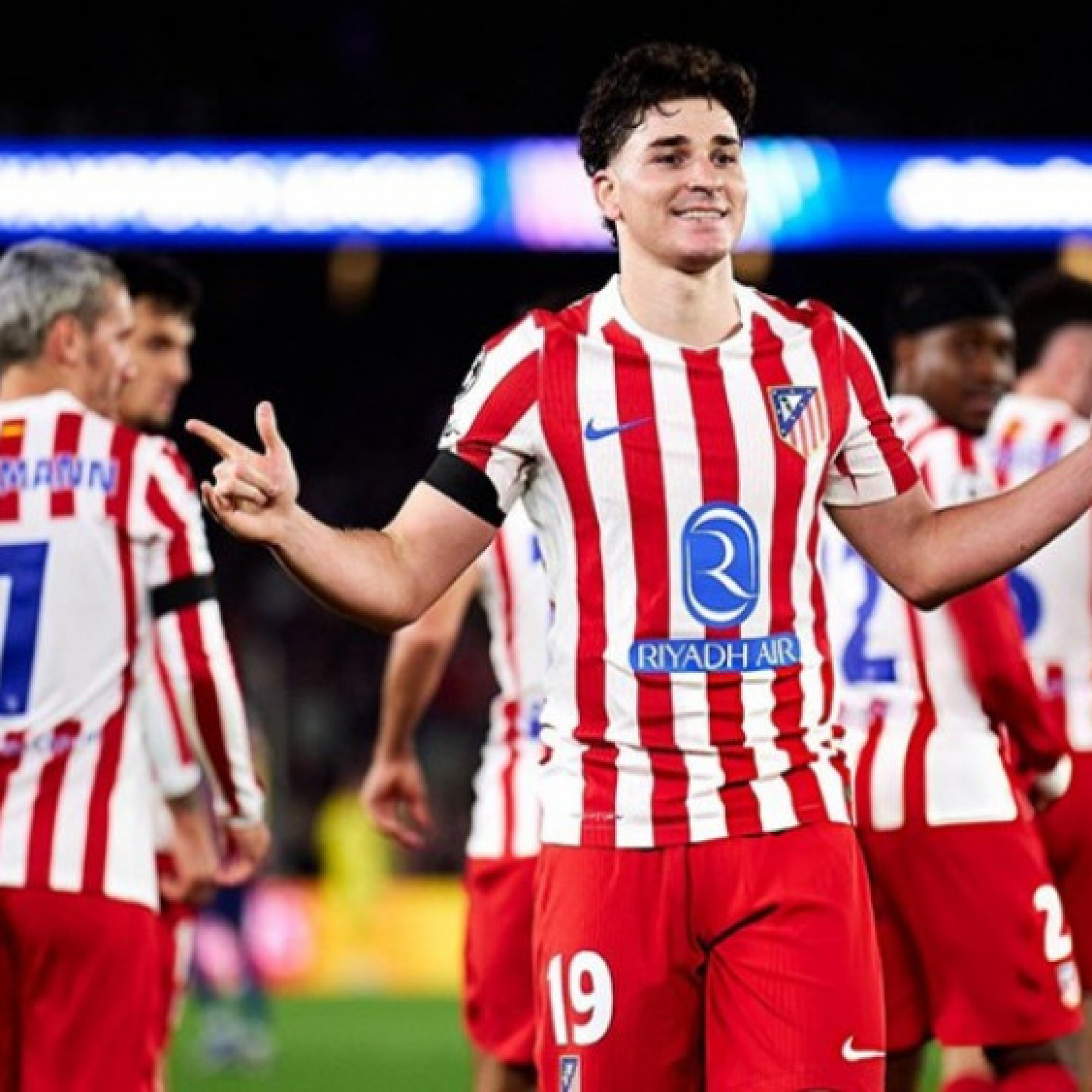  - Tiền đạo siêu đẳng Julian Alvarez: Xứng danh truyền nhân Messi