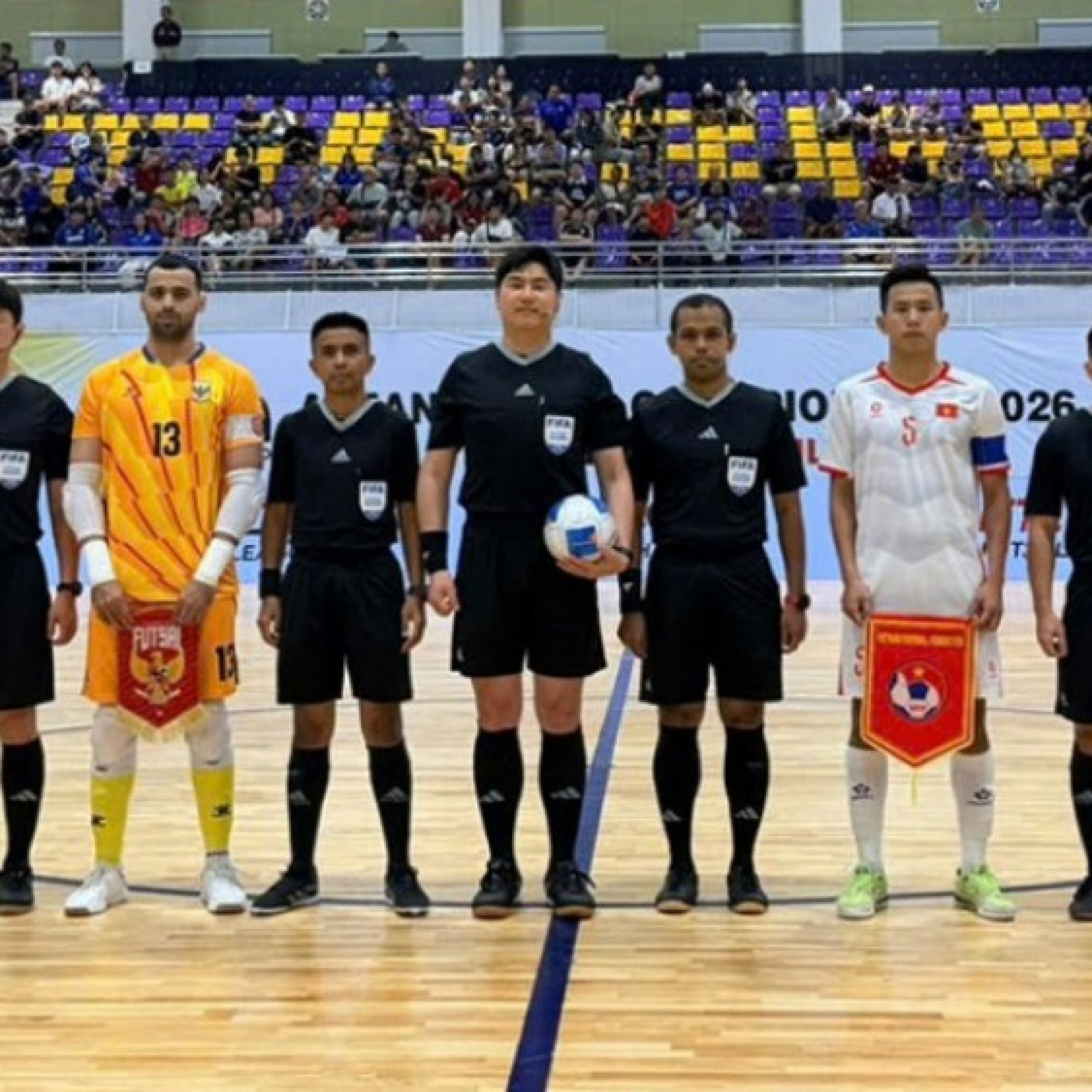  - Video bóng đá futsal ĐT Việt Nam - Indonesia: Tiếc nuối xà ngang, sai lầm tai hại (ASEAN Cup)