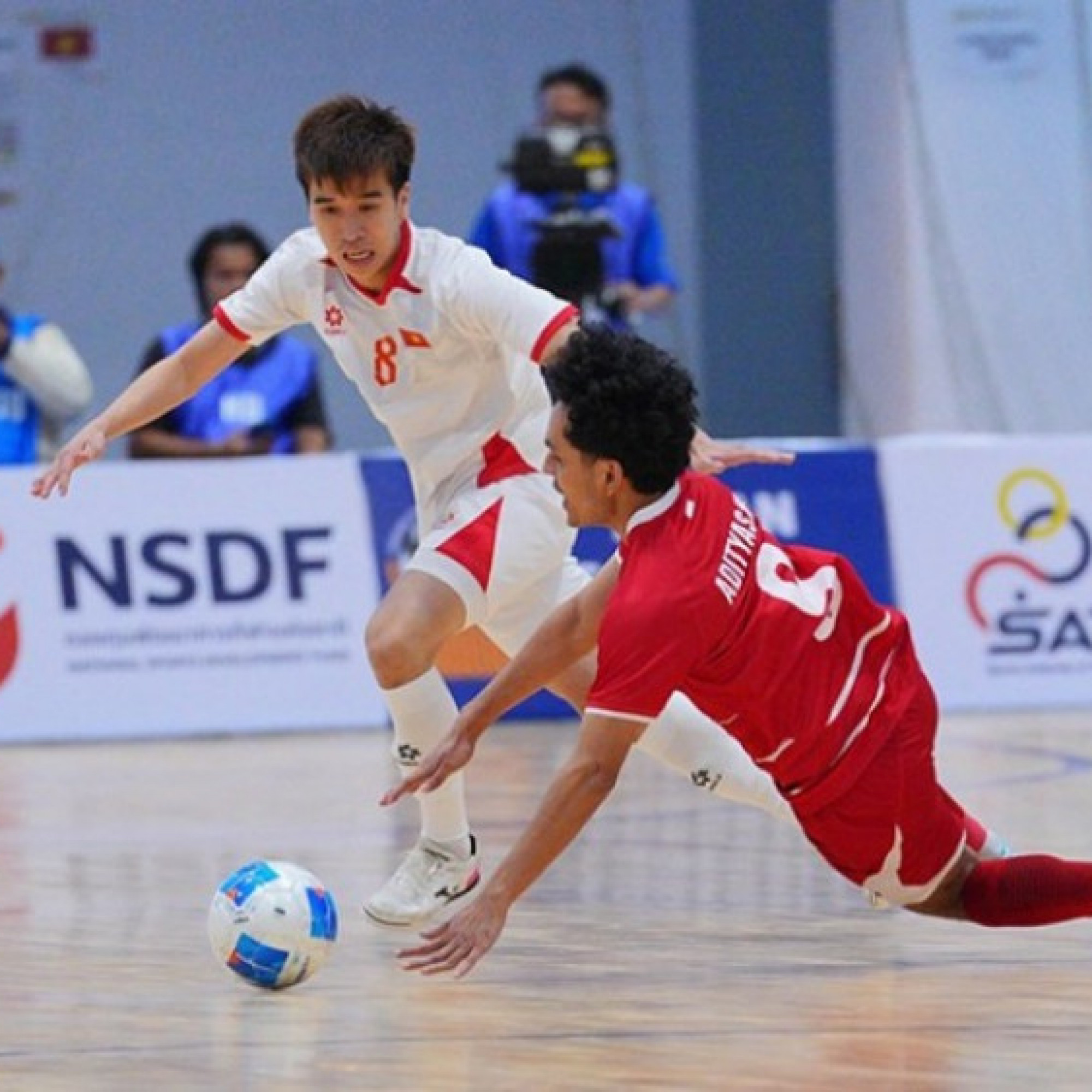  - Video bóng đá futsal ĐT Việt Nam - Indonesia: Siêu phẩm Đa Hải, rượt đuổi 5 bàn (ASEAN Cup)