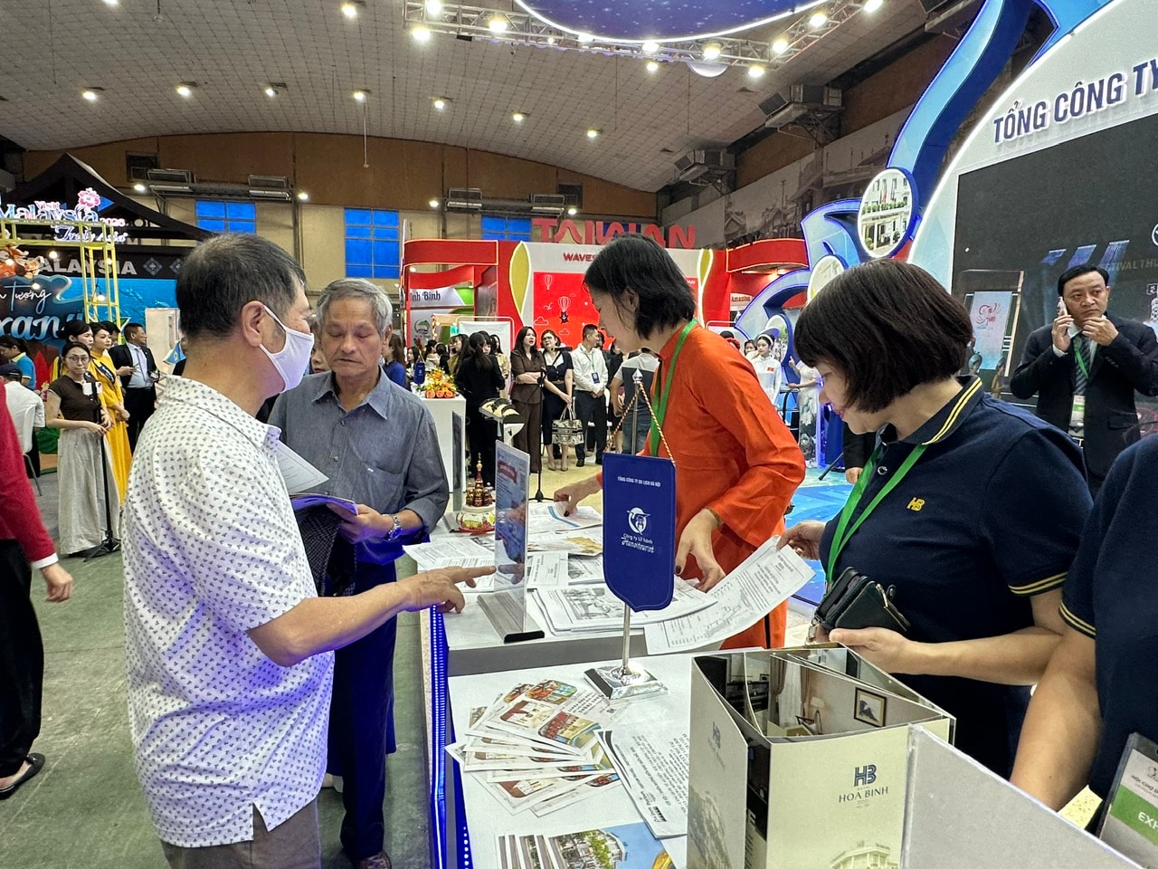 VITM 2026 khai mạc tại Hà Nội, đẩy mạnh du lịch số và xanh - 2